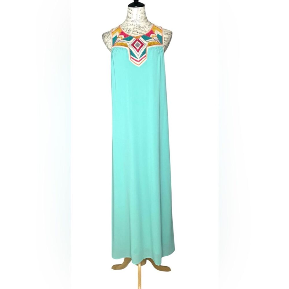 YAHADA Maxi Dress Embroidered Neckline M